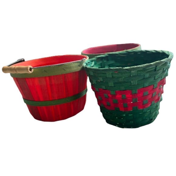 3/$15 or 5/$20 3 red/green Christmas baskets - Picture 3 of 7